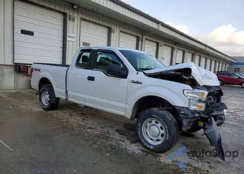 2017 Ford F150 Super Cab z USA, uszkodzony, nr VIN 1FTEX1E86HKC30440